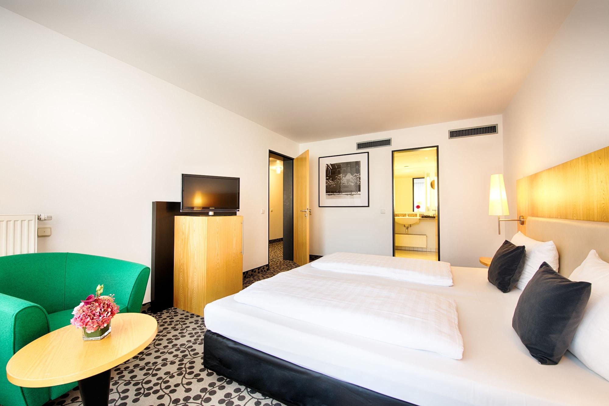 Achat Hotel Offenbach Plaza Екстериор снимка