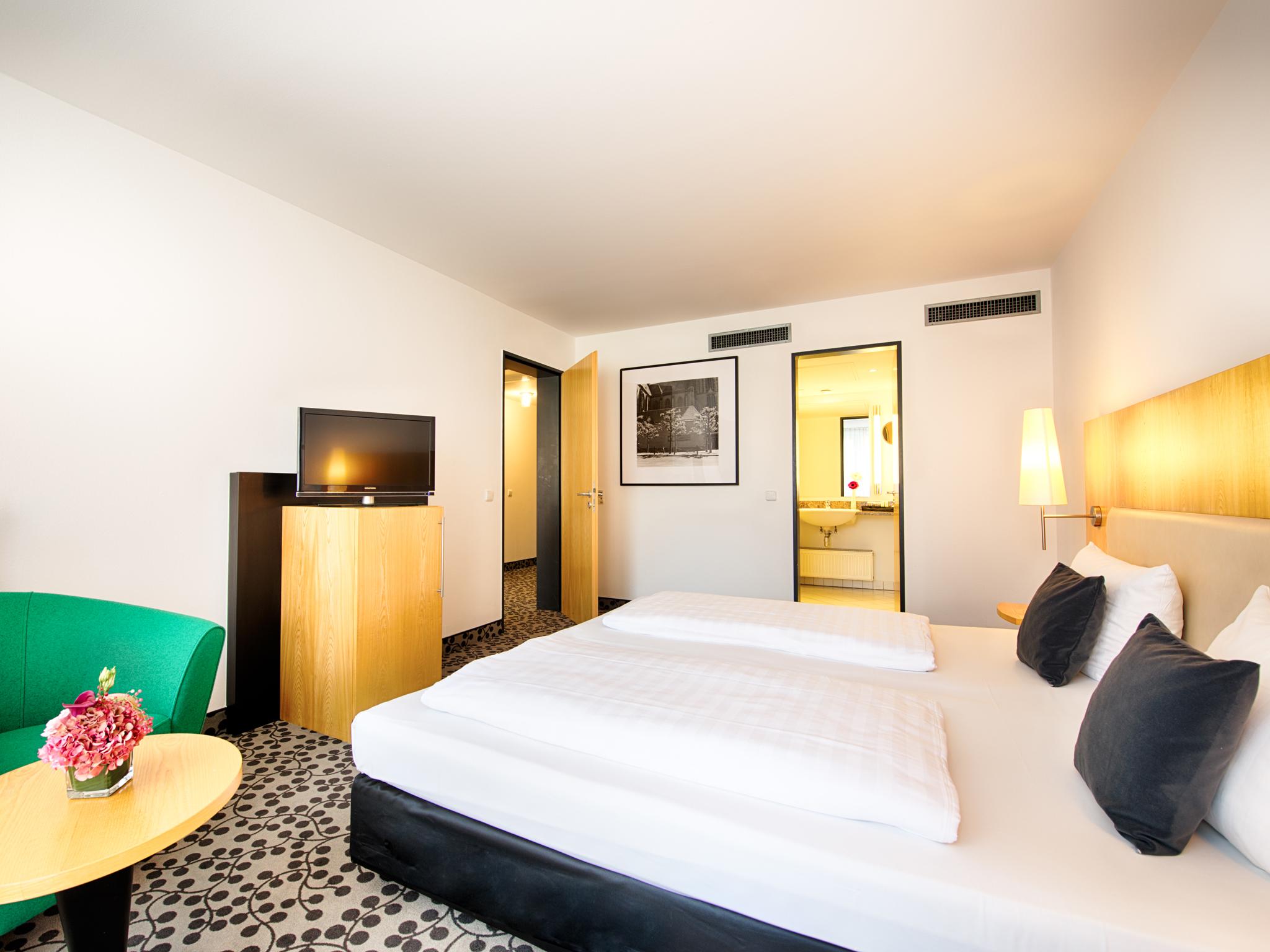 Achat Hotel Offenbach Plaza Екстериор снимка